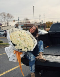 101 White Roses - Luxury Floral Arrangement